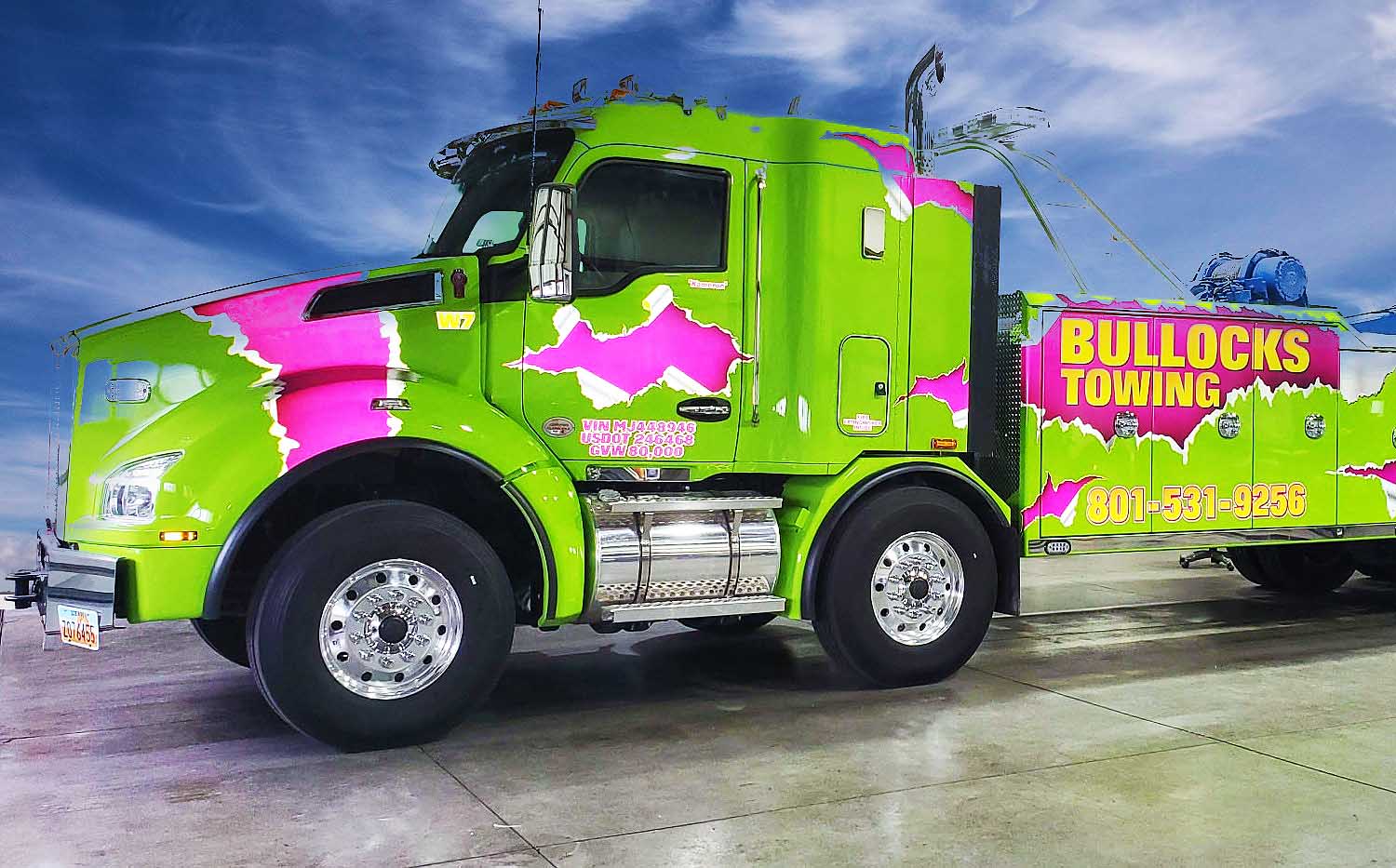 contact bullocks towing tow truck image